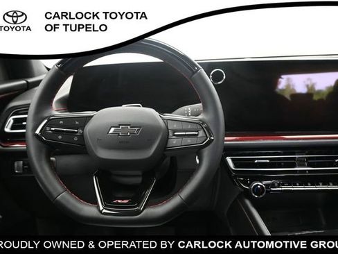 Used 2025 Chevrolet Traverse RS w/ LPO, Cargo Package FWD image 37