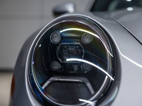 Used 2023 Porsche 911 Targa 4S image 9