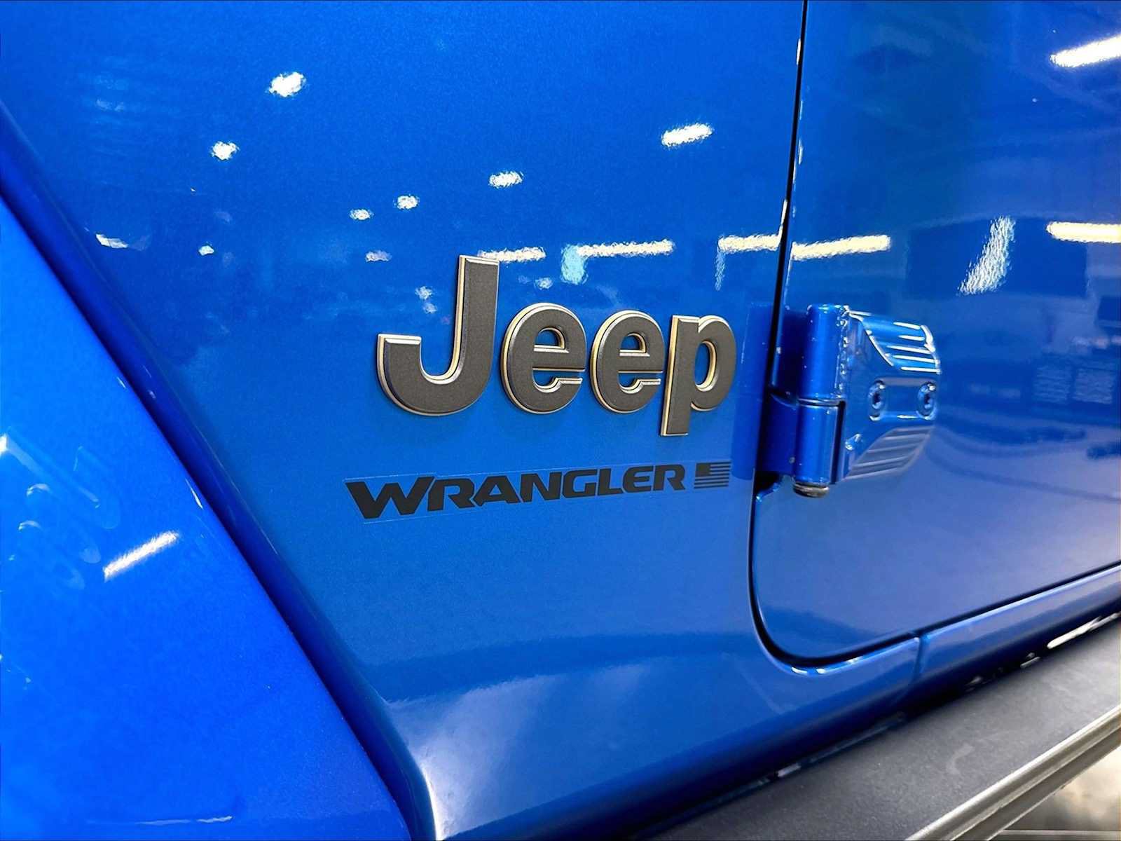 Used 2023 Jeep Wrangler Unlimited Rubicon 392 w/ Trailer Tow Package AWD/4WD image 34