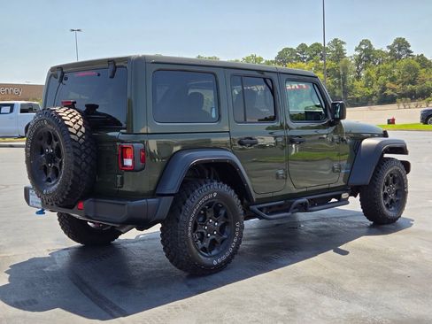 Used 2023 Jeep Wrangler Unlimited w/ Convenience Group AWD/4WD image 5