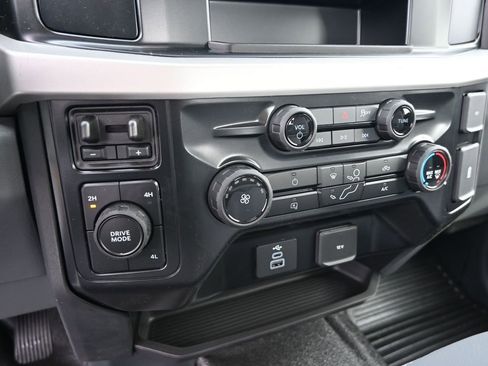 New 2026 Ford F350 XL w/ XL Chrome Package AWD/4WD image 17