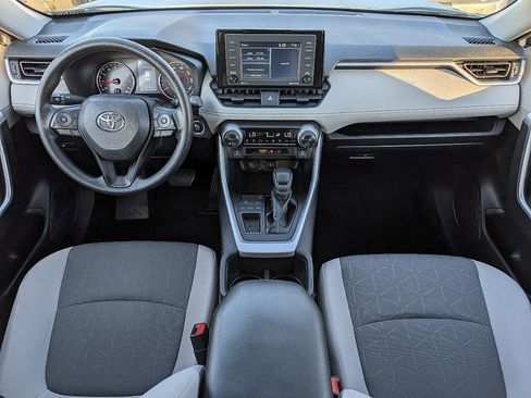 Used 2022 Toyota RAV4 XLE image 21