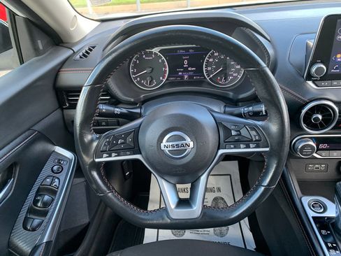 Used 2022 Nissan Sentra SR FWD image 11