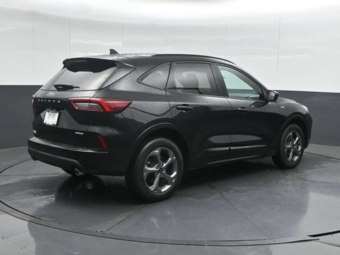 Used 2023 Ford Escape ST-Line w/ Tech Pack #1 AWD/4WD image 2