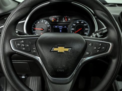 Used 2022 Chevrolet Malibu LT FWD image 21