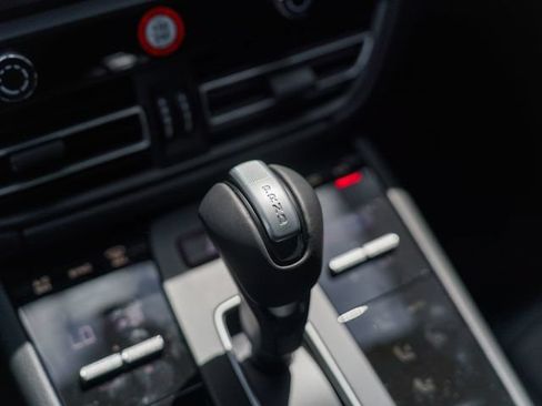 New 2026 Porsche Macan Turbo AWD/4WD image 27
