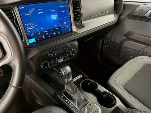 Used 2025 Ford Bronco Big Bend image 26