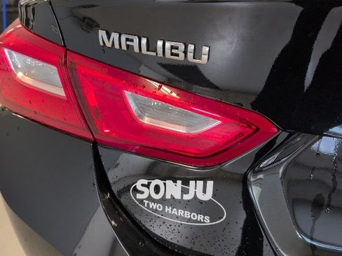 Used 2017 Chevrolet Malibu LS FWD image 30