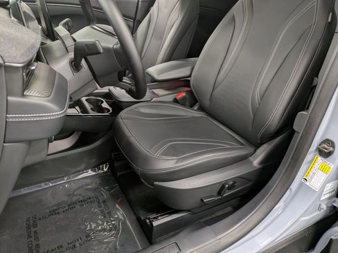 Used 2024 Ford Mustang Mach-E Premium image 11