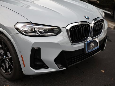 Used 2022 BMW X4 M40i w/ Premium Package image 2