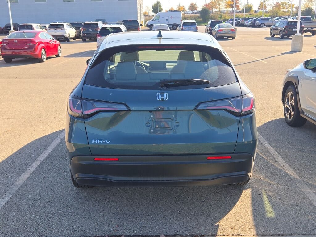 Used 2024 Honda HR-V LX image 5