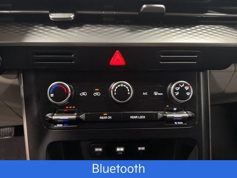 Used 2024 Kia Carnival LX image 16