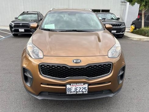 Used 2018 Kia Sportage LX w/ LX Popular Package FWD image 2