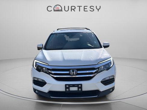 Used 2017 Honda Pilot Touring image 11
