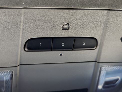 Used 2019 GMC Terrain SLT w/ Preferred Package FWD image 17