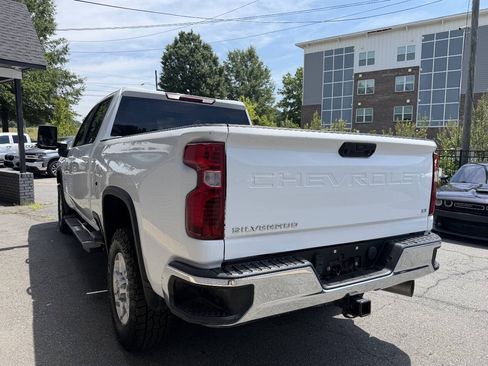 Used 2023 Chevrolet Silverado 2500 LT AWD/4WD image 5