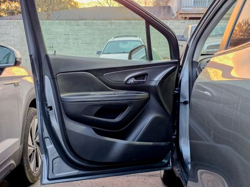 Used 2020 Buick Encore Preferred w/ Safety Package image 4