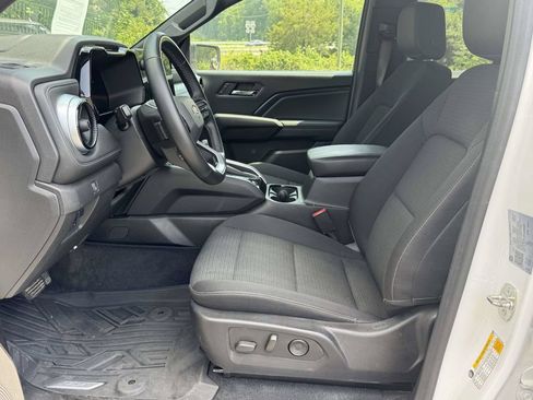 Used 2023 Chevrolet Colorado LT w/ LT Convenience Package II AWD/4WD image 22