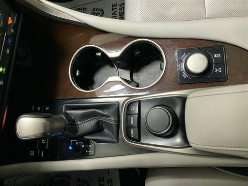 Used 2017 Lexus RX 350 AWD w/ Premium Package image 37