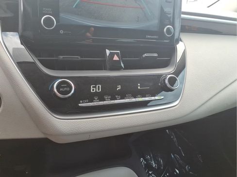 Used 2022 Toyota Corolla LE w/ LE Convenience Package FWD image 15