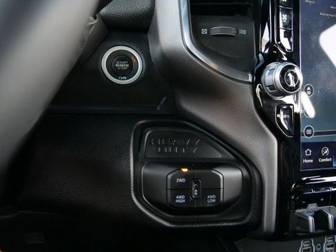 Used 2025 RAM 2500 Laramie w/ Night Edition AWD/4WD image 19