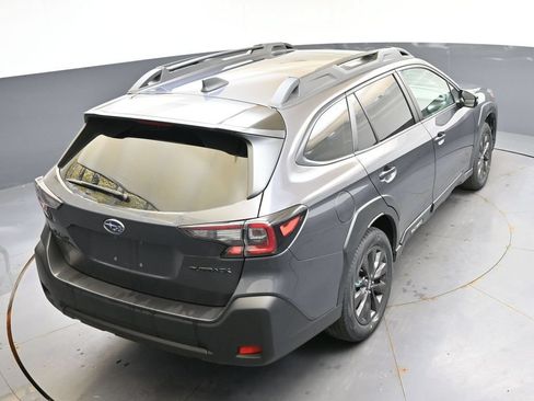 Certified 2025 Subaru Outback Onyx Edition AWD/4WD image 40