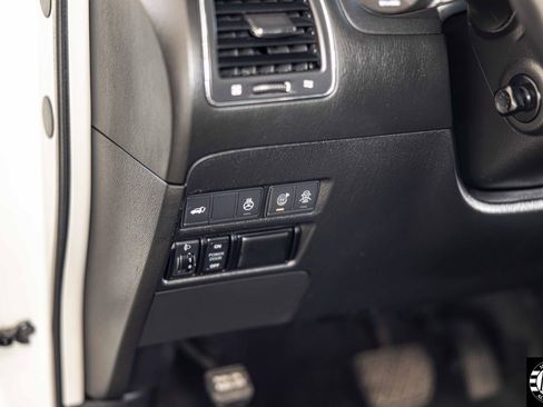 Used 2020 Nissan Armada SL w/ Premium Package RWD image 13
