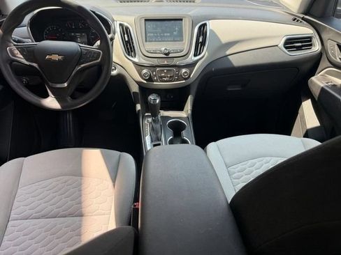 Used 2018 Chevrolet Equinox LS FWD image 10