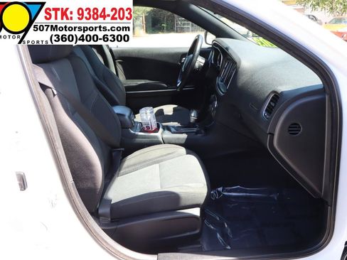 Used 2016 Dodge Charger SXT RWD image 19