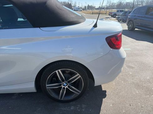 Used 2017 BMW 230i xDrive Convertible image 4