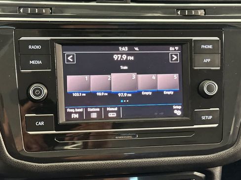 Used 2018 Volkswagen Tiguan S FWD image 21