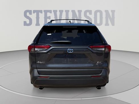 Used 2023 Toyota RAV4 XLE AWD/4WD image 4