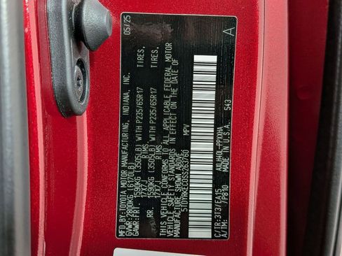Used 2025 Toyota Sienna XLE FWD image 31