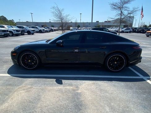 Used 2018 Porsche Panamera image 4
