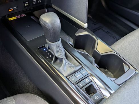 Used 2025 Toyota Camry LE image 18