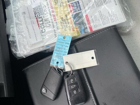 Used 2020 Volkswagen Jetta R-Line image 25