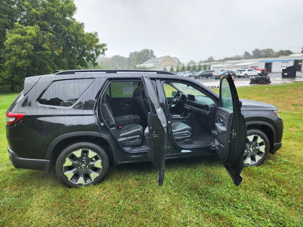 Used 2026 Honda Pilot Elite image 9
