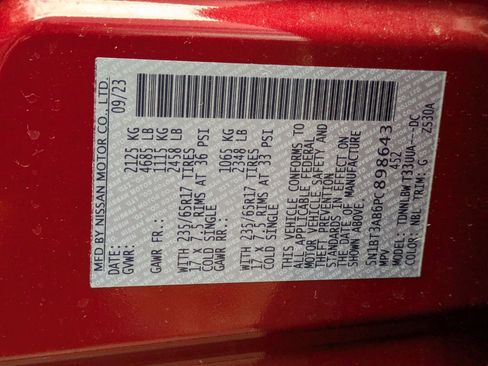 Used 2023 Nissan Rogue S image 23