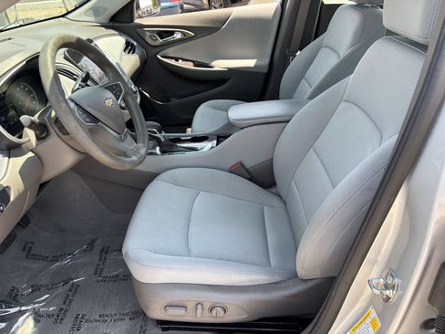 Used 2021 Chevrolet Malibu LS FWD image 17