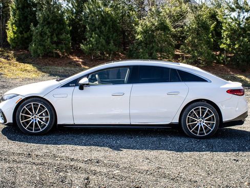 Used 2022 Mercedes-Benz EQS 450+ Sedan image 4