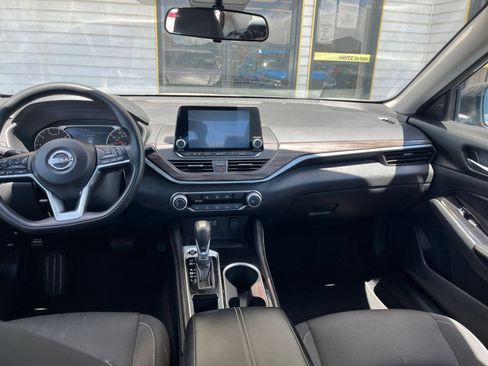 Used 2023 Nissan Altima 2.5 SV FWD image 30