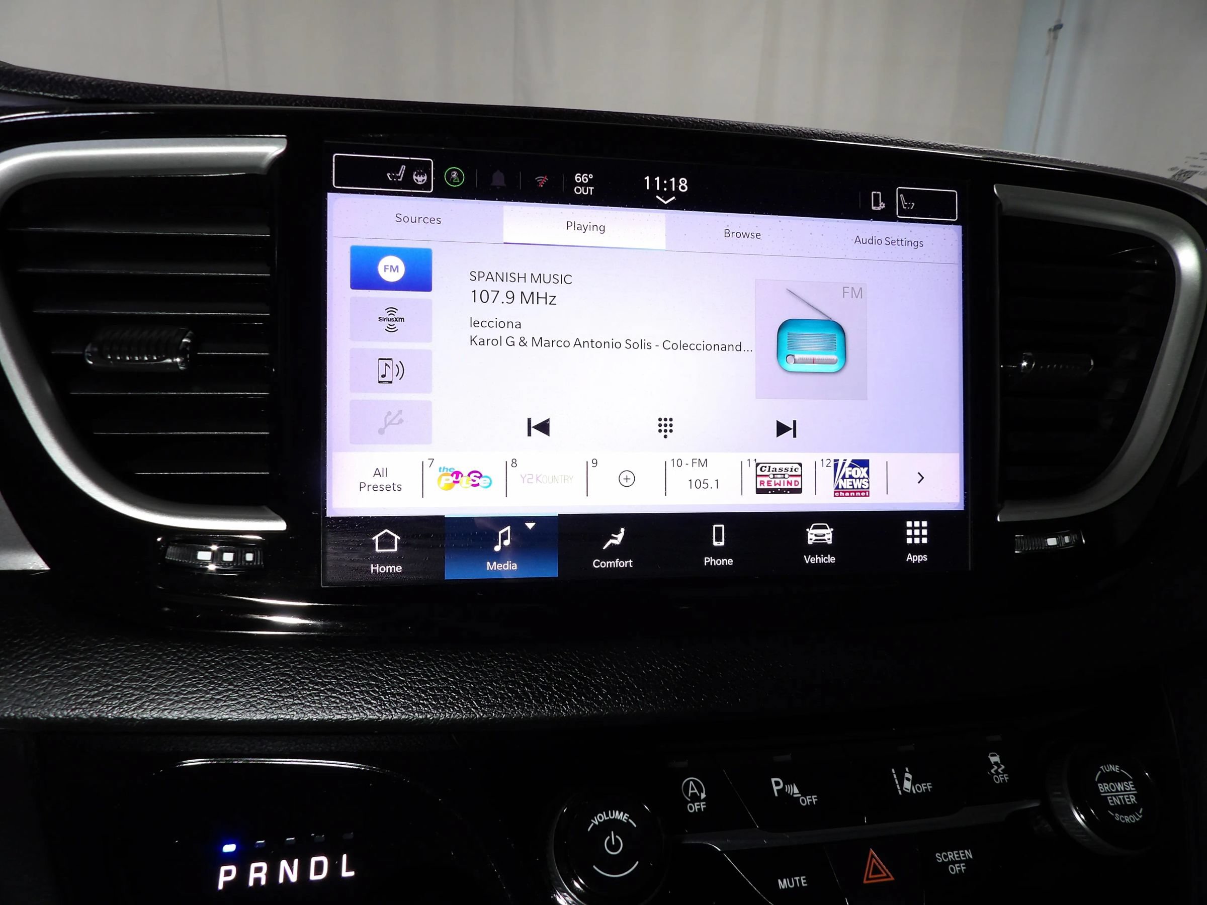 Used 2025 Chrysler Pacifica Select FWD image 23