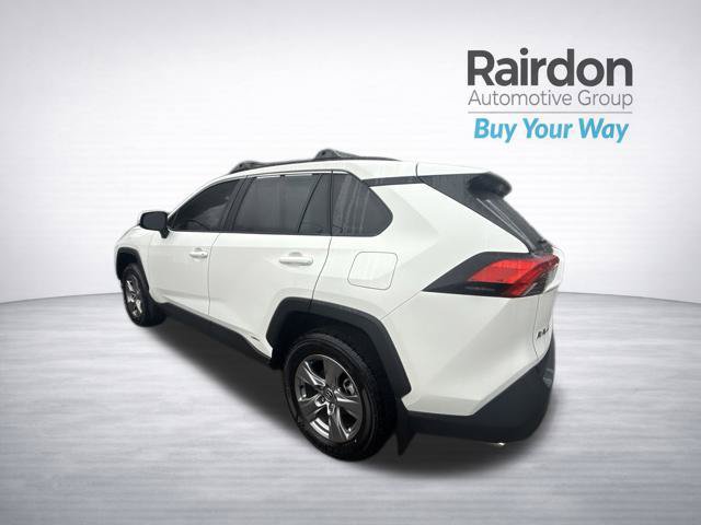 Used 2025 Toyota RAV4 LE AWD/4WD image 5