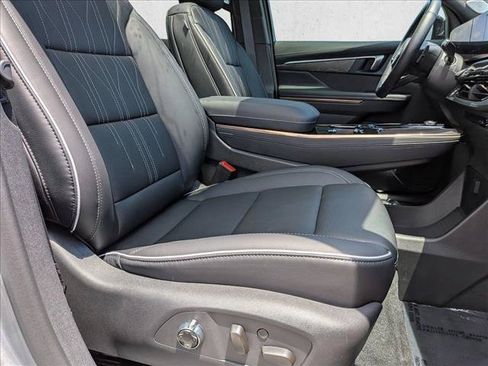 Used 2026 Buick Enclave Avenir w/ Super Cruise Package FWD image 24