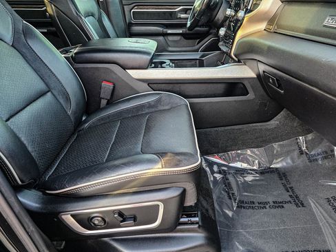 Used 2020 RAM 1500 Laramie image 36