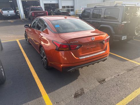 Used 2021 Nissan Altima 2.5 SR w/ SR Premium Package FWD image 5