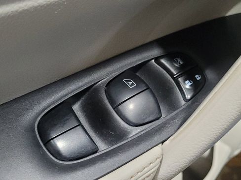 Used 2019 Nissan Rogue Sport SV AWD/4WD image 27