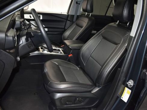 Used 2024 Ford Explorer Limited w/ Limited Technology Package AWD/4WD image 12