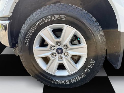 Used 2016 Ford F150 Lariat w/ Heavy-Duty Payload Package AWD/4WD image 14