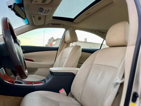 Used 2011 Lexus ES 350 image 3